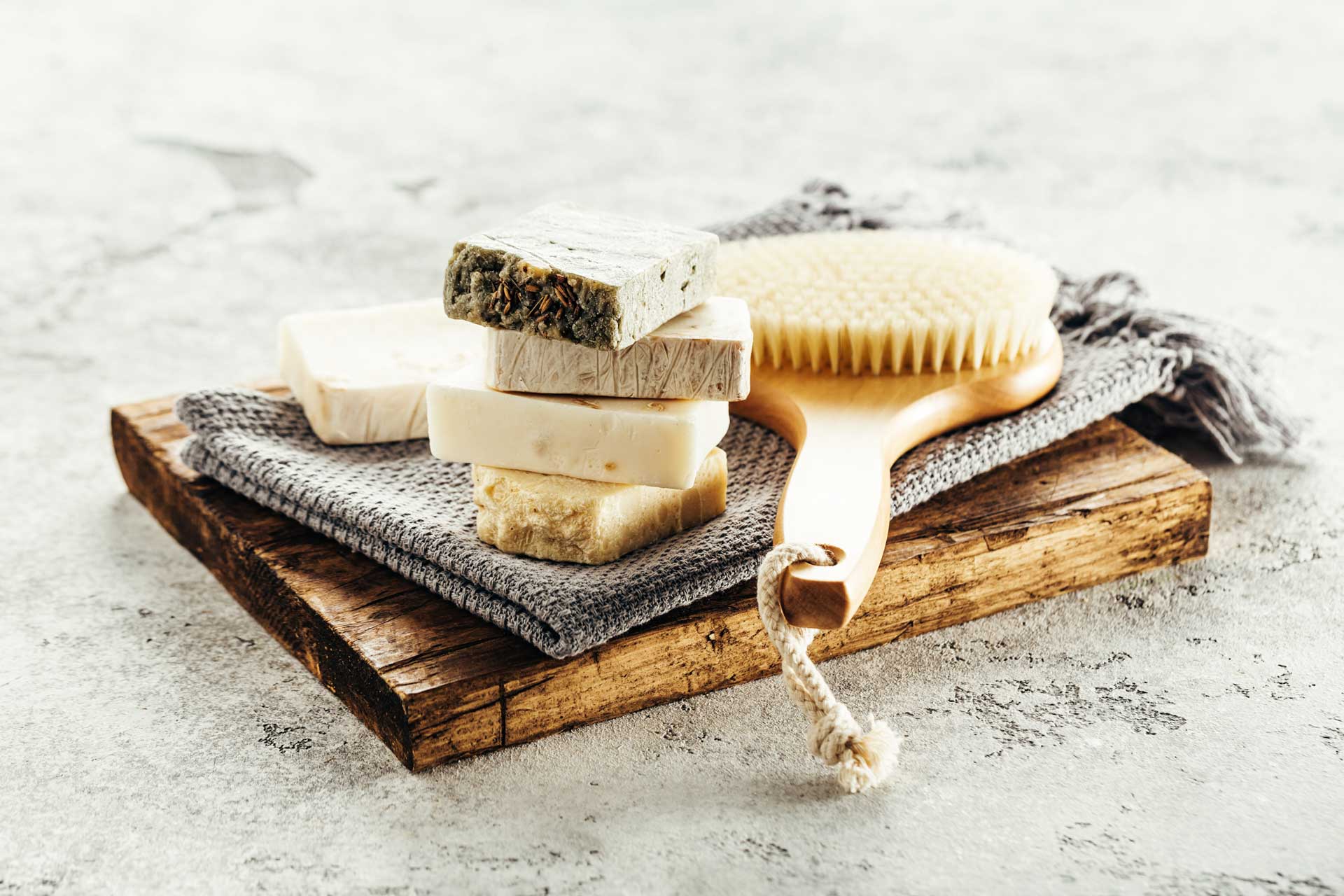 natural-aroma-soap-and-brush-for-body-SH2ZQE4-1.jpg natural-aroma-soap-and-brush-for-body-SH2ZQE4-1.jpg